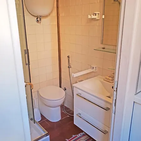 Art Garibaldi شقة روما